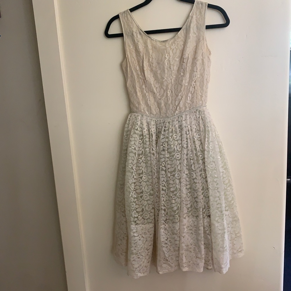 Vintage white lace dress - Picture 2 of 6